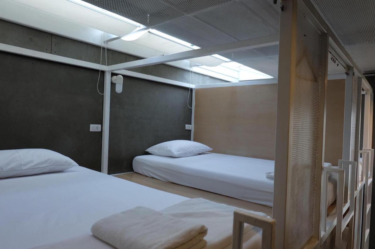 On The Bed Hostel Bangkok Exterior foto